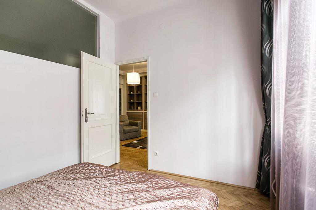 Apartment At Nagymezo Budapest Exteriör bild